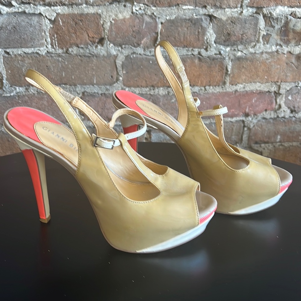 Gianni Bini khaki & pink/salmon heels